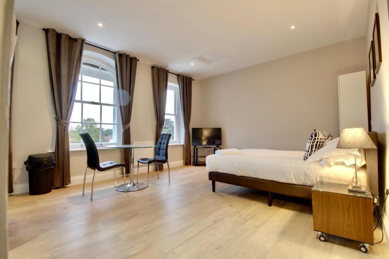 Orange Grove Hotel & Gardens Sarisbury Green ภายนอก รูปภาพ