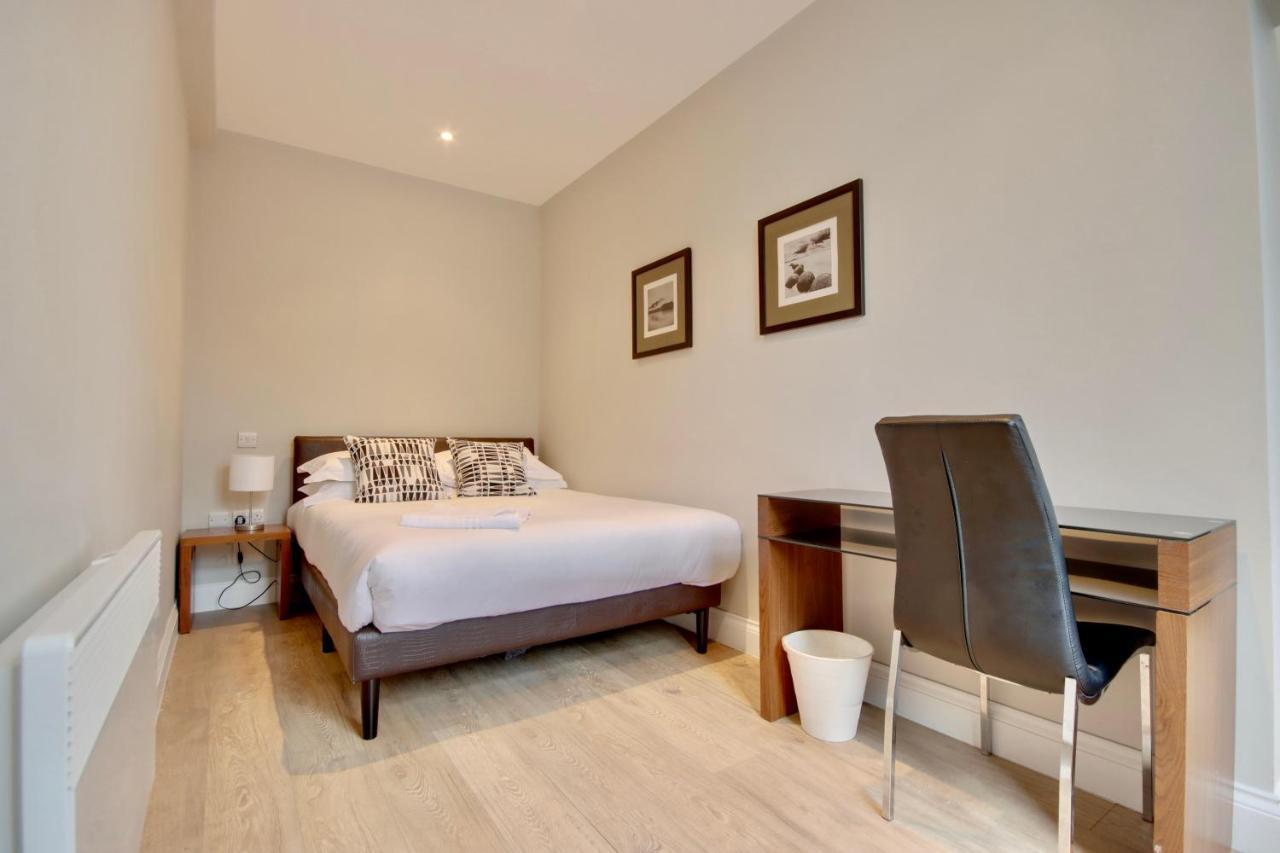 Orange Grove Hotel & Gardens Sarisbury Green ภายนอก รูปภาพ