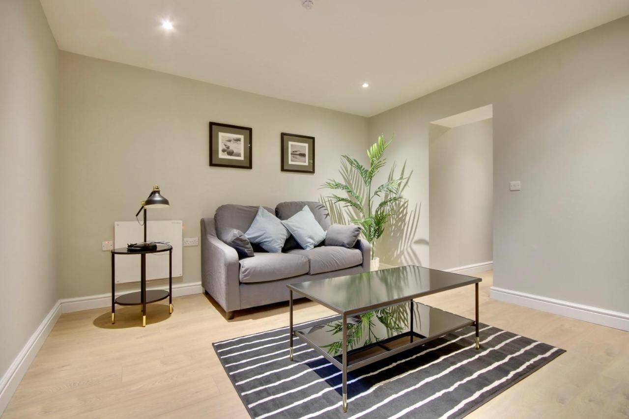 Orange Grove Hotel & Gardens Sarisbury Green ภายนอก รูปภาพ