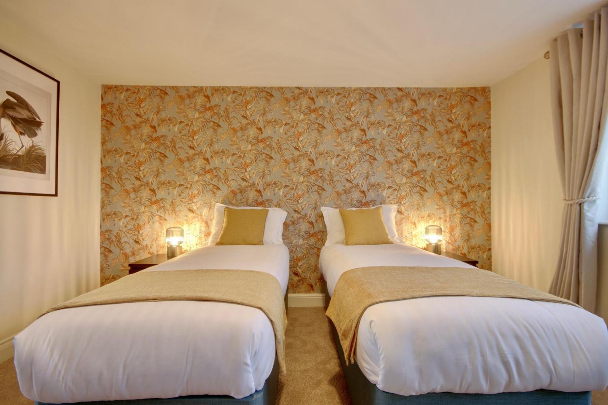 Orange Grove Hotel & Gardens Sarisbury Green ภายนอก รูปภาพ
